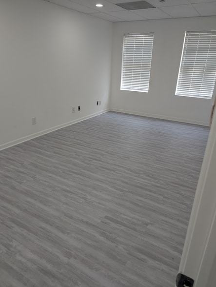 8607-8609 2nd Ave, Silver Spring, MD for sale - Building Photo - Image 3 of 13