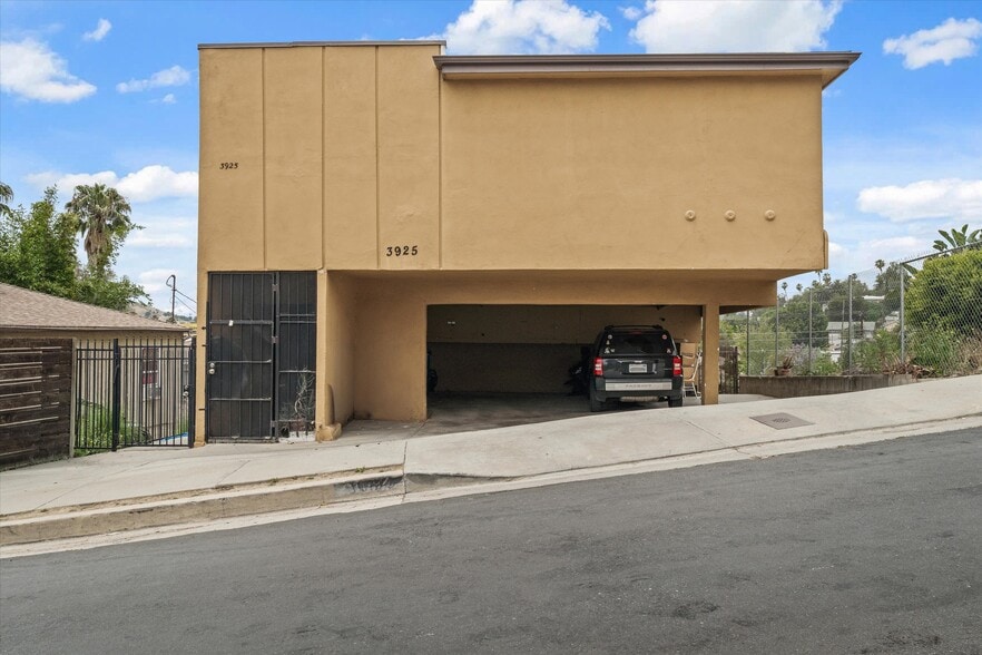 3925 Barrett Rd, Los Angeles, CA for sale - Primary Photo - Image 1 of 17