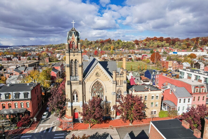 1250 Liverpool St, Pittsburgh, PA for sale - Primary Photo - Image 1 of 23