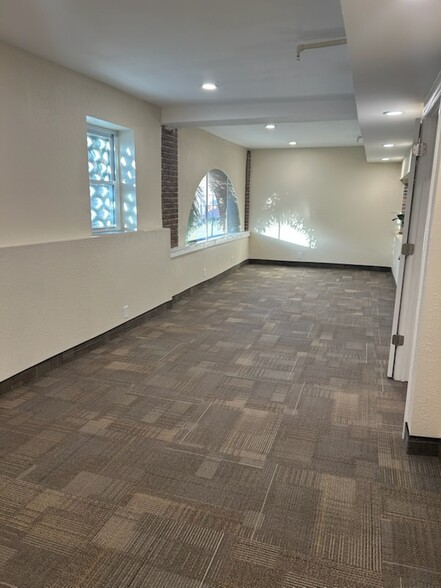 735 Arlington Ave N, Saint Petersburg, FL for lease - Building Photo - Image 2 of 7