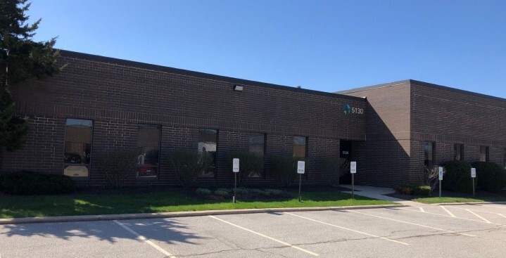 9742 W Foster Ave, Rosemont, IL for lease - Building Photo - Image 3 of 16