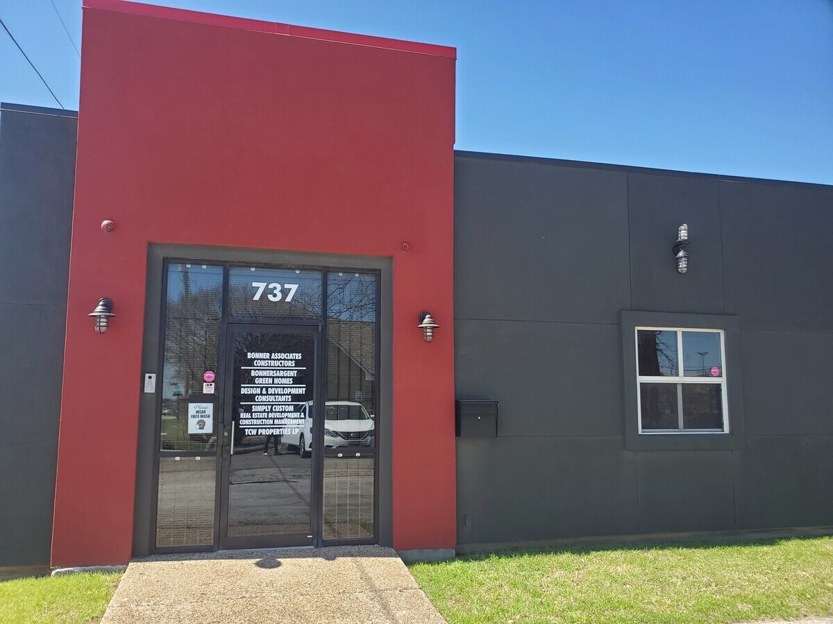 737739 S RL Thornton Fwy, Dallas, TX 75203