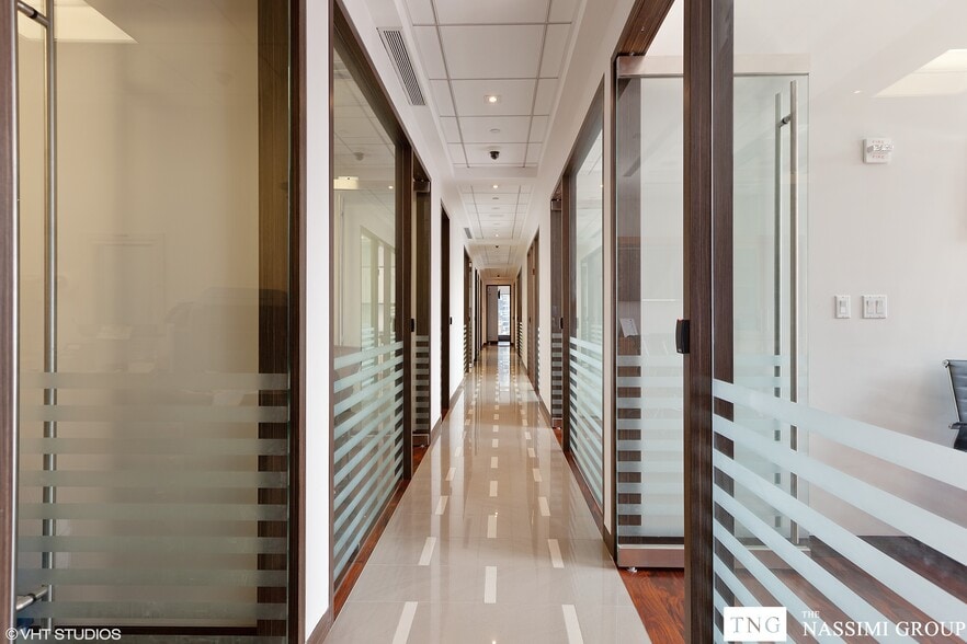 50 W 47th St, New York, NY for sale - Interior Photo - Image 1 of 9