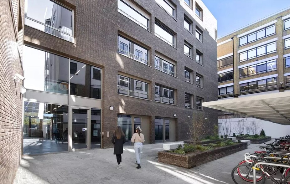 Clements Rd, London for lease - Building Photo - Image 2 of 7