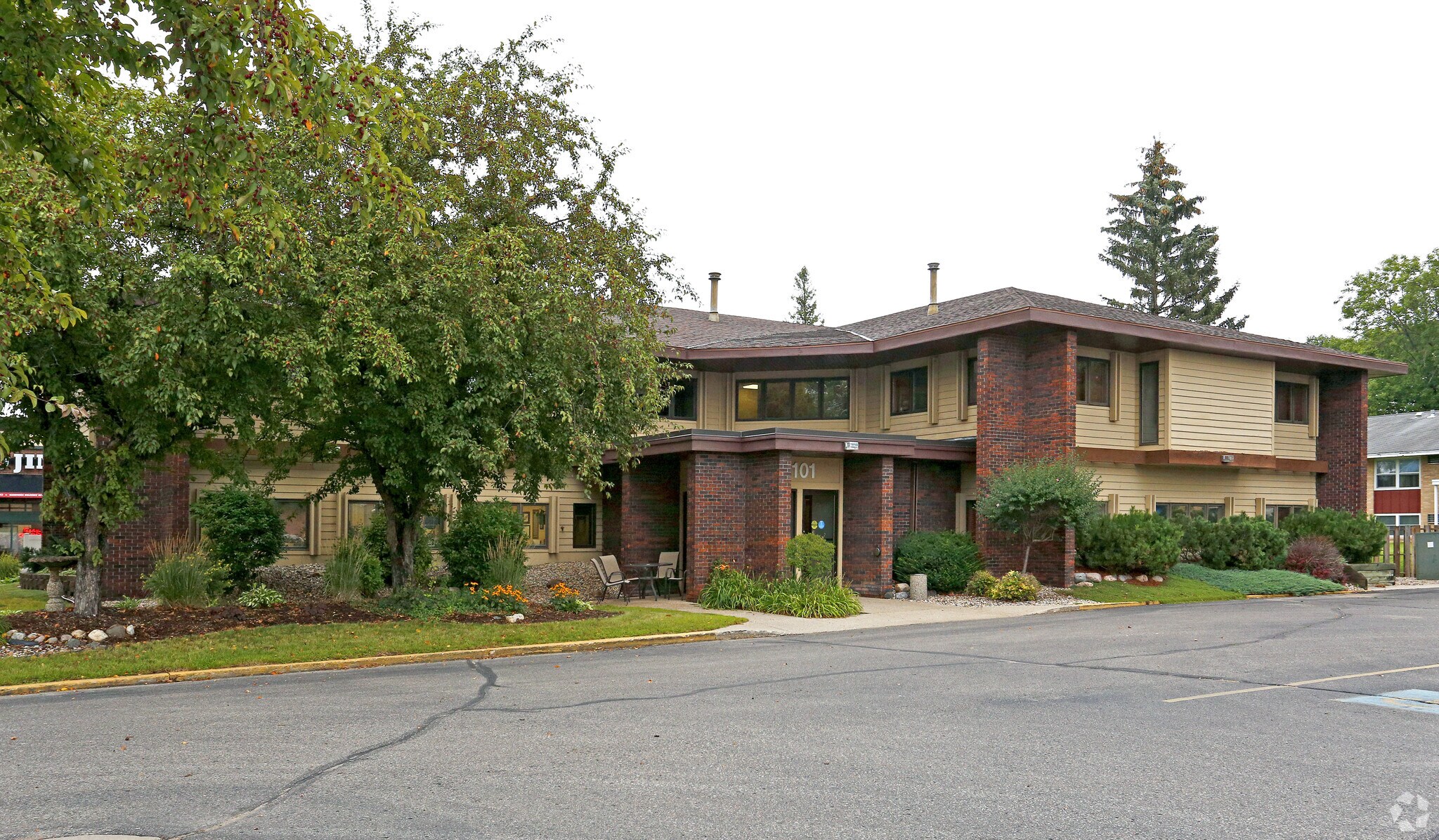 1101 S 1st St, Willmar, MN for sale Primary Photo- Image 1 of 1
