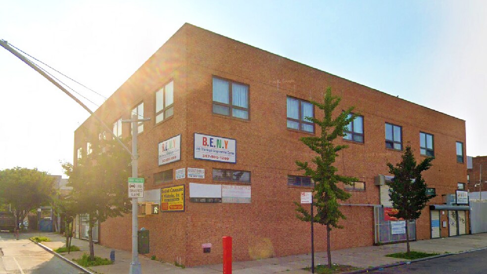 137 Liberty Ave, Brooklyn, NY for lease - Building Photo - Image 1 of 2