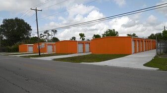 1817 Callaway dr, Alvin TX - Self Storage Facility