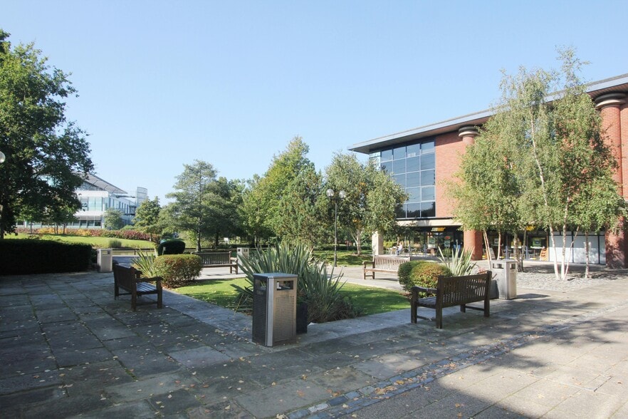 Parkway, Fareham for lease - Building Photo - Image 3 of 19