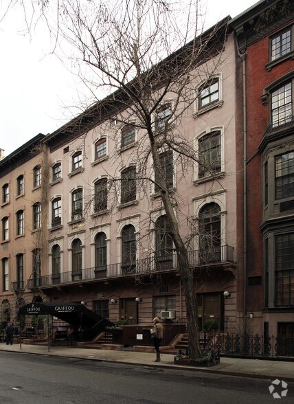 21 W 9th St, New York, NY for lease - Building Photo - Image 2 of 12