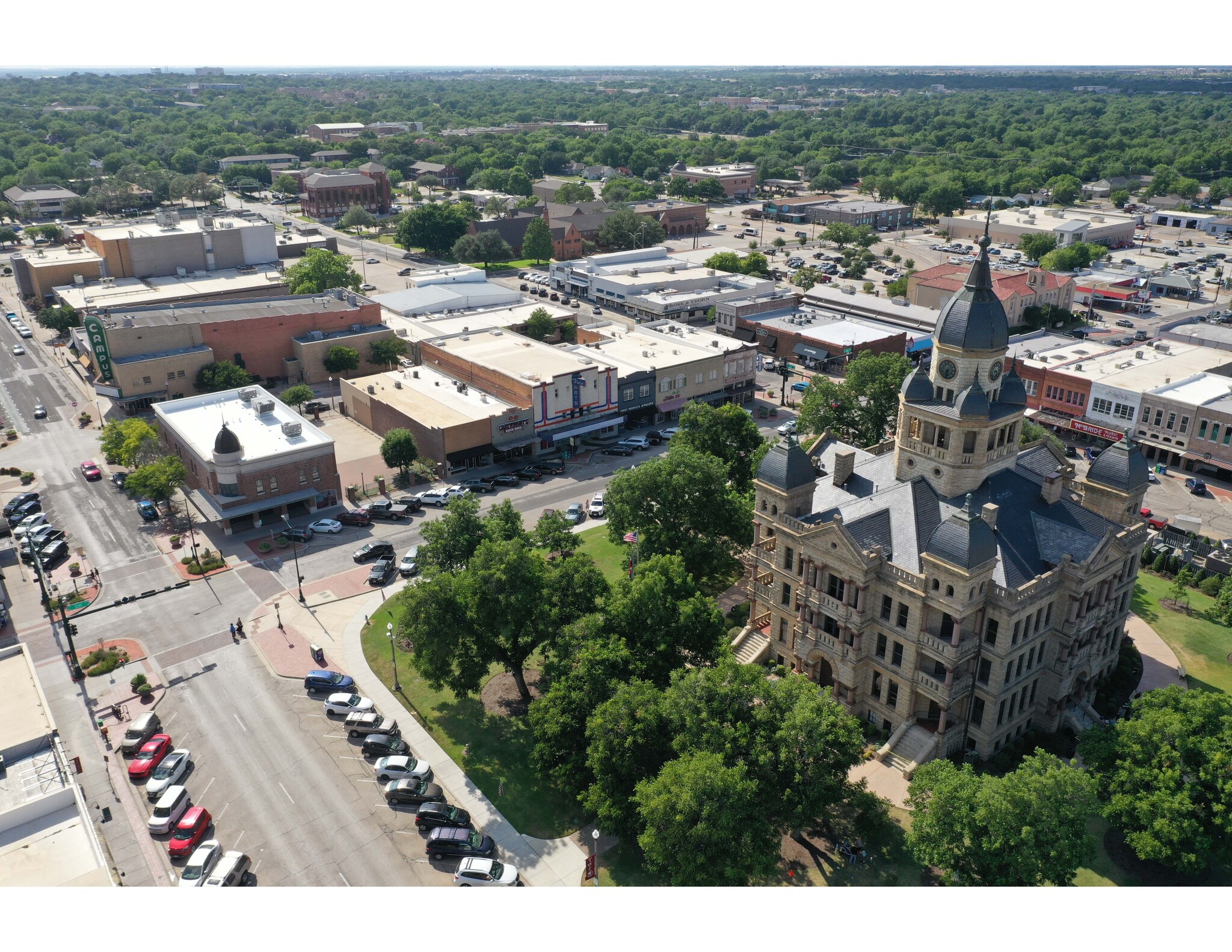 116 W Oak St, Denton, TX for lease Building Photo- Image 1 of 4