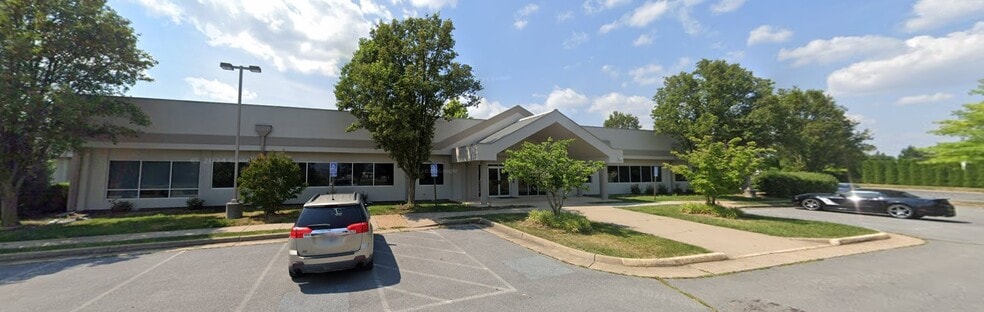 131 Dawson Dr, Winchester, VA for lease - Building Photo - Image 2 of 10