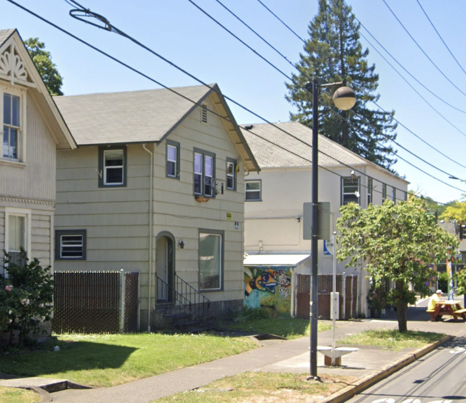 304 E 13th Ave, Eugene, OR for sale - Building Photo - Image 3 of 11