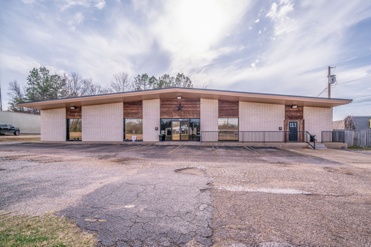 1015 McCann Rd, Longview, TX for sale Building Photo- Image 1 of 1