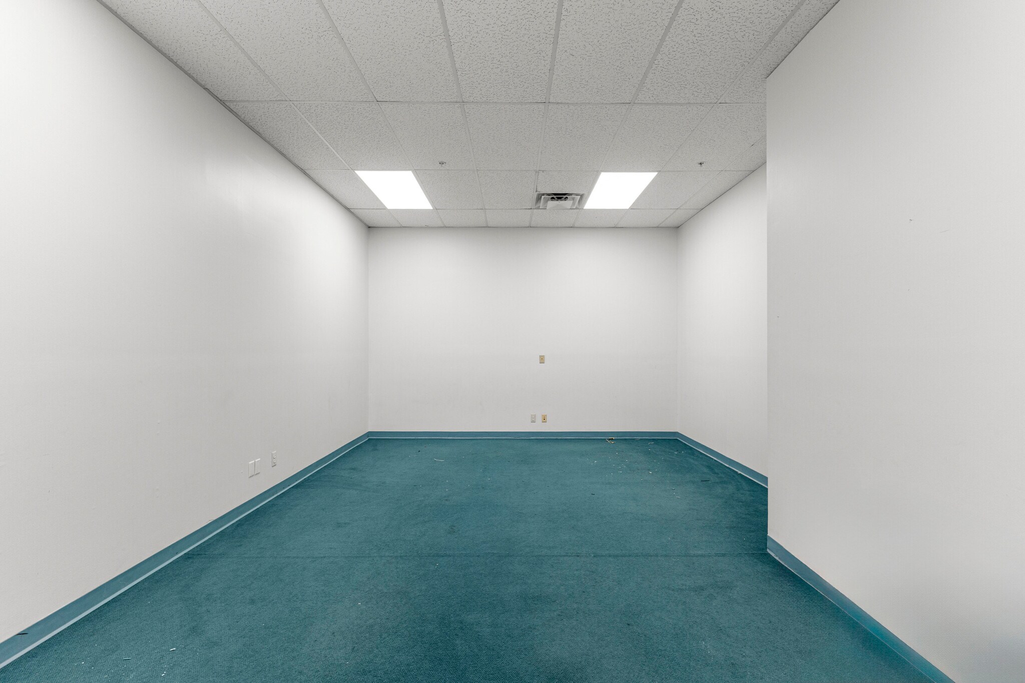 35425 W Michigan Ave, Wayne, MI for lease Interior Photo- Image 1 of 12
