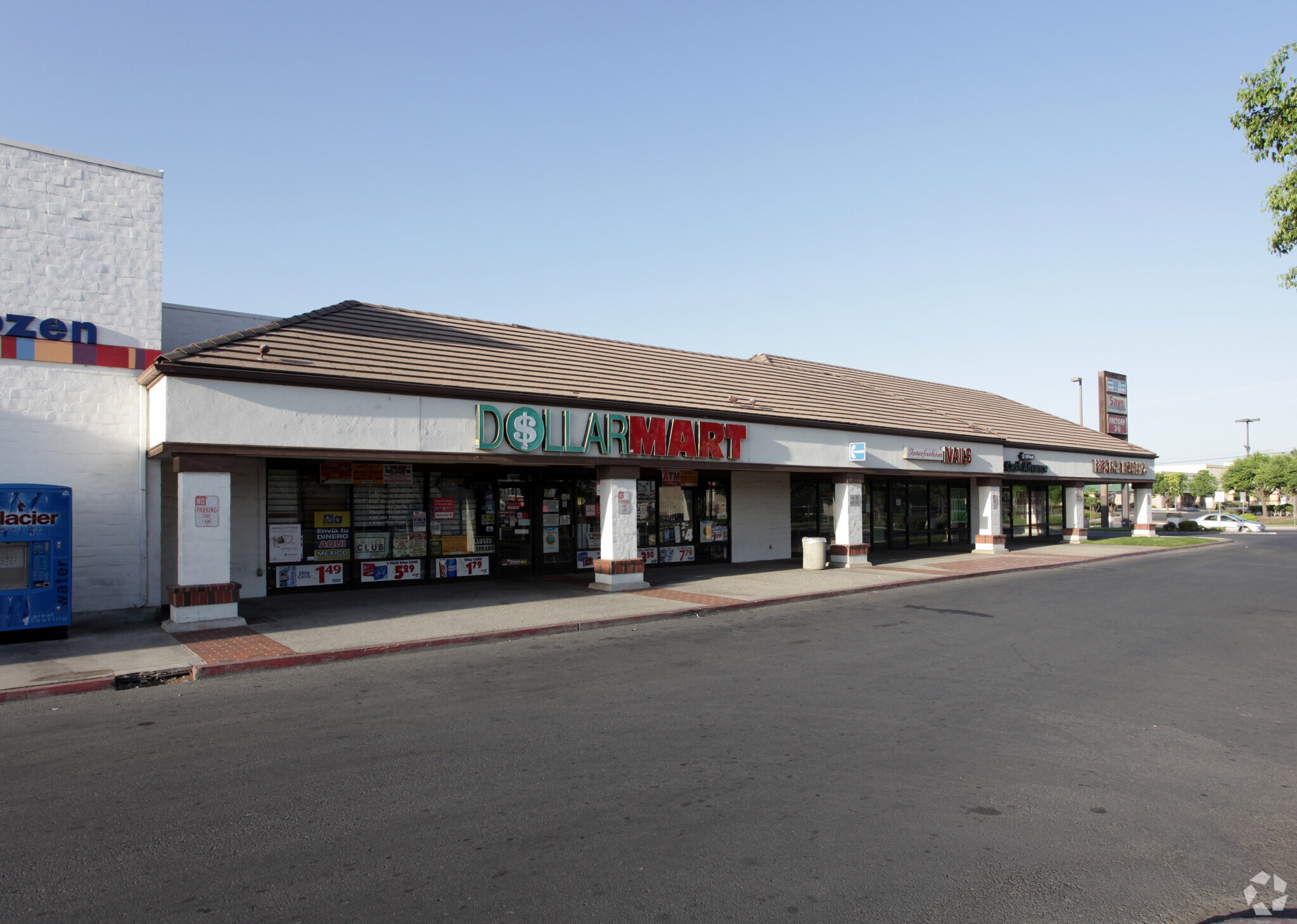 14911549 White Ln, Bakersfield, CA 93307 White Lane Plaza