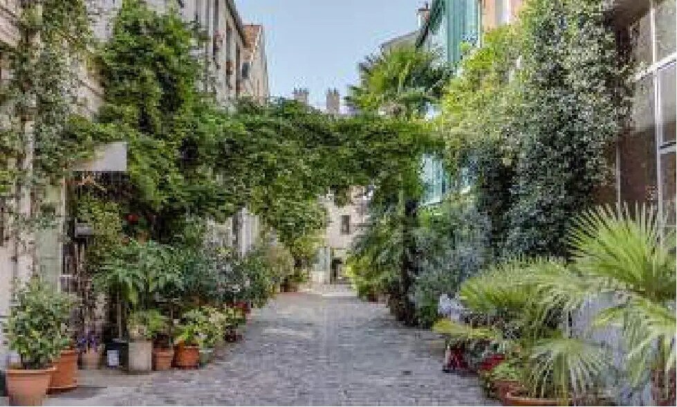 104 Rue Oberkampf, Paris for lease - Building Photo - Image 1 of 20