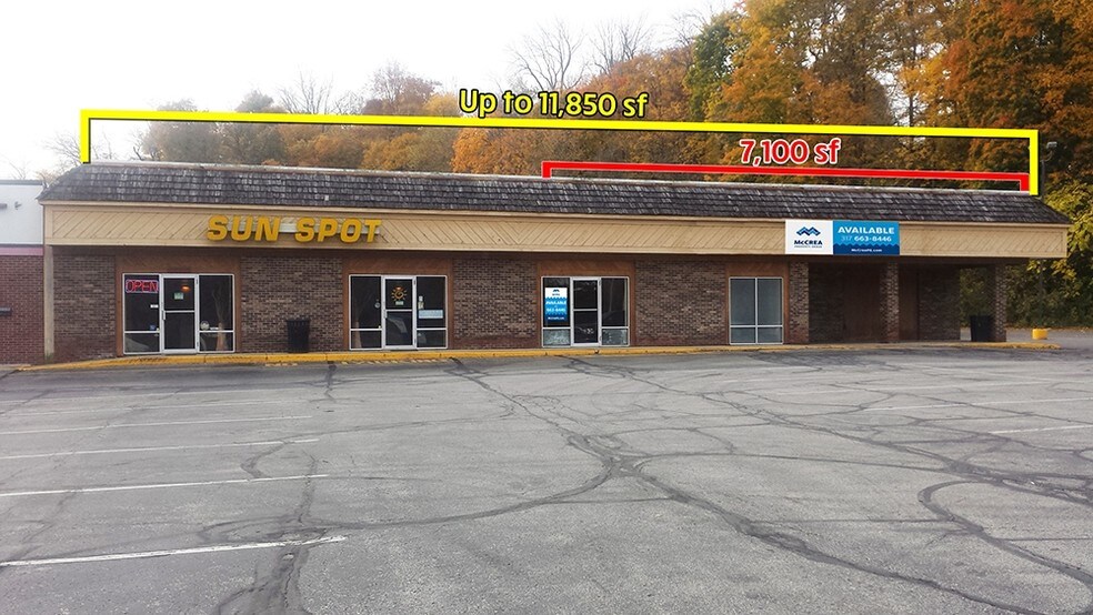 555-565 E Main St, Danville, IN for sale - Building Photo - Image 1 of 1