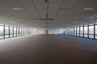 Office in Nanterre for lease Interior Photo- Image 2 of 2