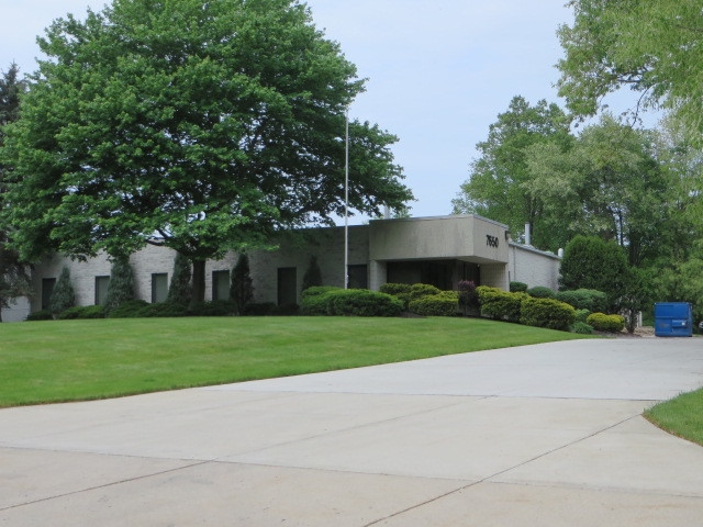 7650 Hub Pky, Valley View, OH for sale - Building Photo - Image 1 of 1