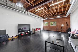 6515 W Sunset Blvd, Hollywood, CA for lease Interior Photo- Image 2 of 4