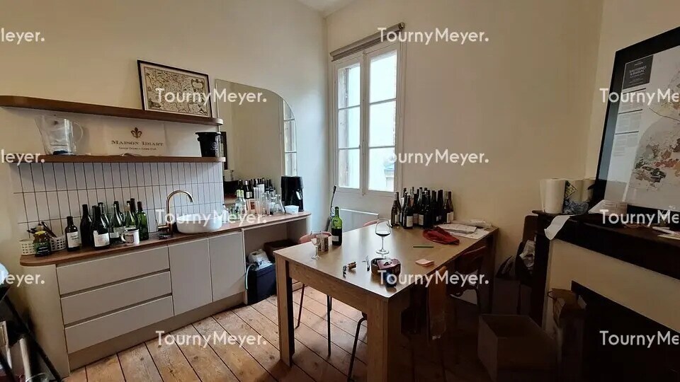 Office in Bordeaux for lease - Interior Photo - Image 3 of 5