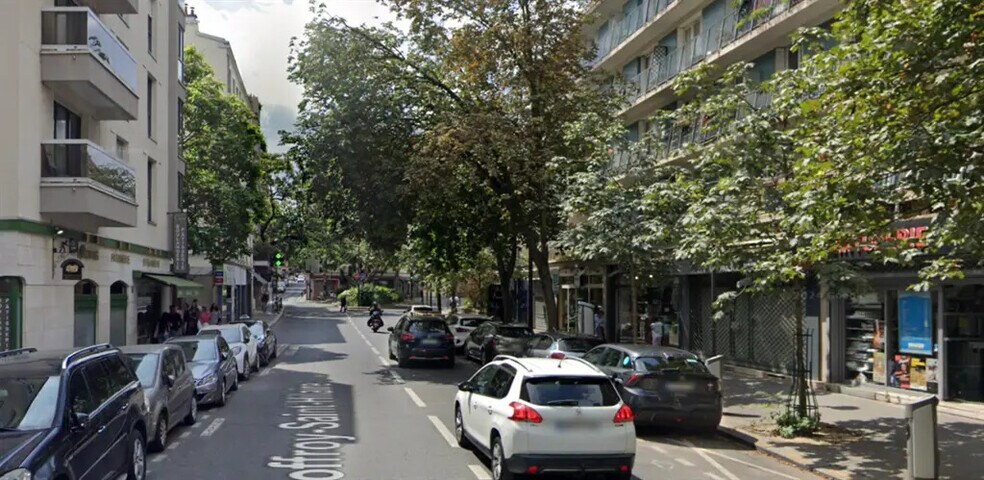 Retail in Paris for lease - Building Photo - Image 2 of 2