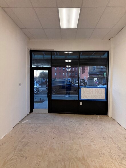 4054 White Plains Rd, Bronx, NY for lease - Building Photo - Image 3 of 4