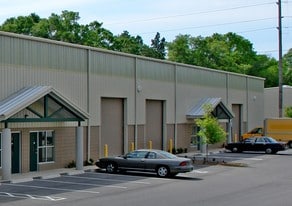 3000 to 5000 square feet - Warehouse