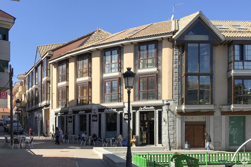 Calle los Cantos, 2, Galapagar, Madrid for sale - Building Photo - Image 1 of 1