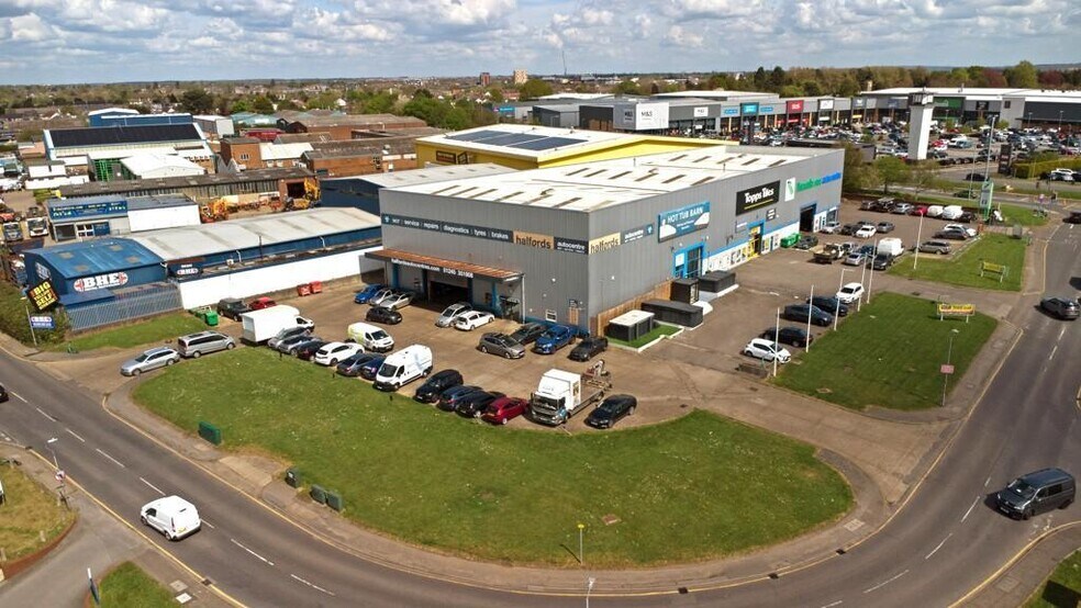 41 Robjohns Rd, Chelmsford for lease - Building Photo - Image 1 of 10