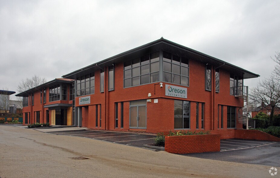 Gardner Rd, Maidenhead, SL6 7RJ