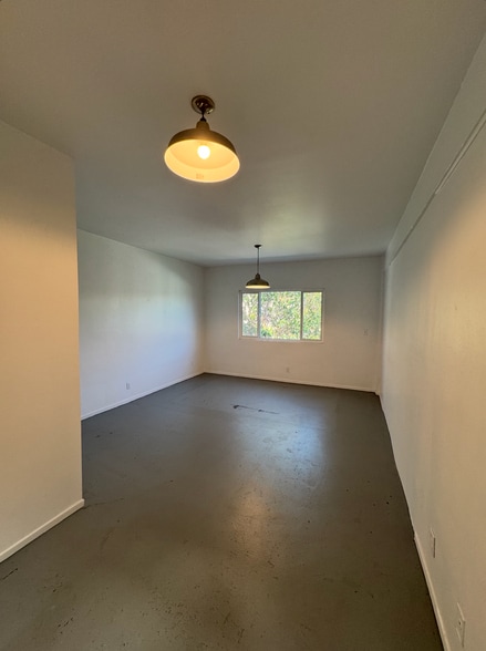 11630 Chayote St, Los Angeles, CA for lease - Building Photo - Image 3 of 4