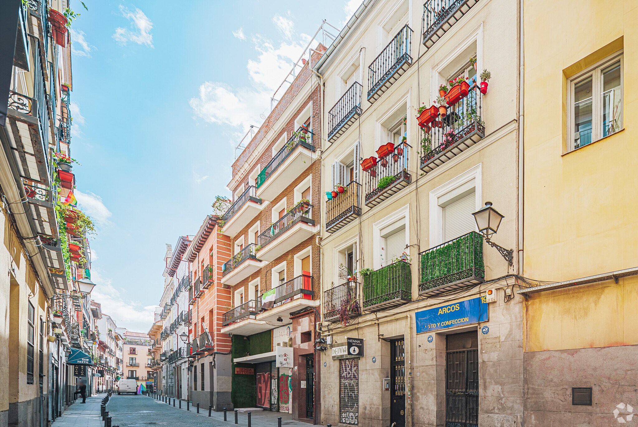Calle de Dos Hermanas, 17, Madrid, Madrid for sale Primary Photo- Image 1 of 1