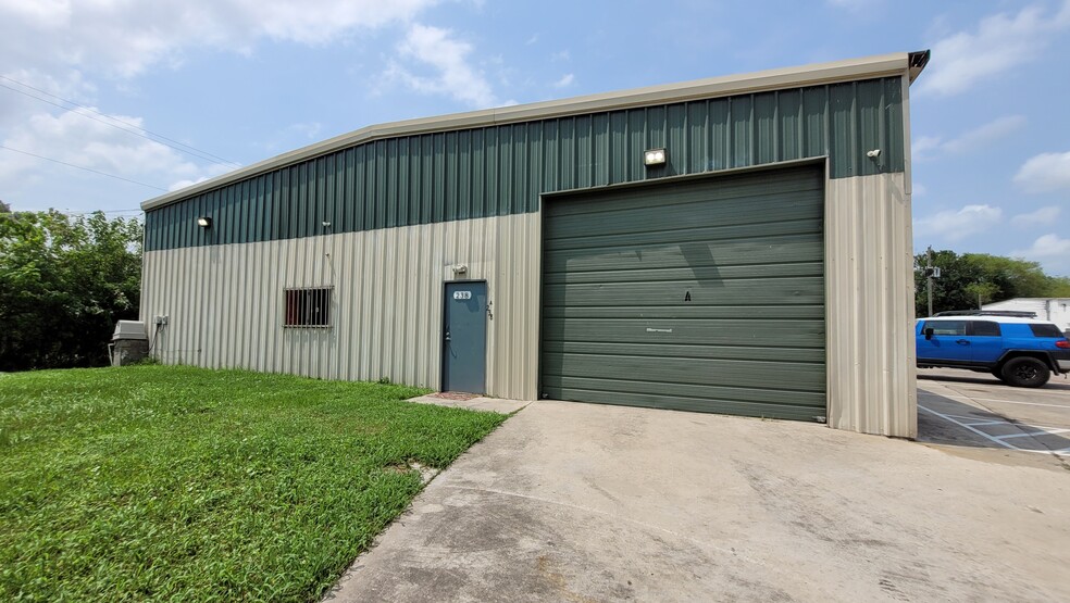 238 Memory Ln, Houston, TX for lease - Building Photo - Image 3 of 15