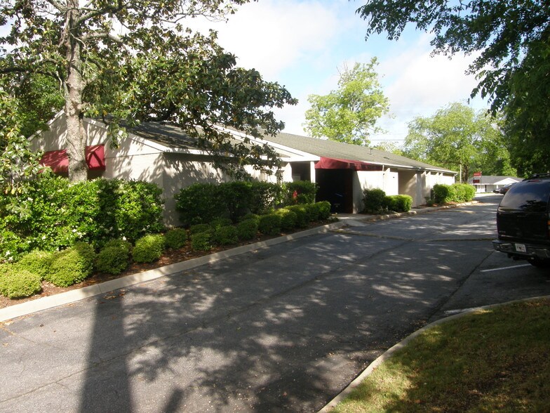 2725 Warm Springs Rd, Columbus, GA 31904