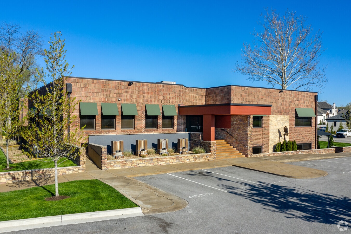 5200 W 94th Ter, Prairie Village, KS 66207