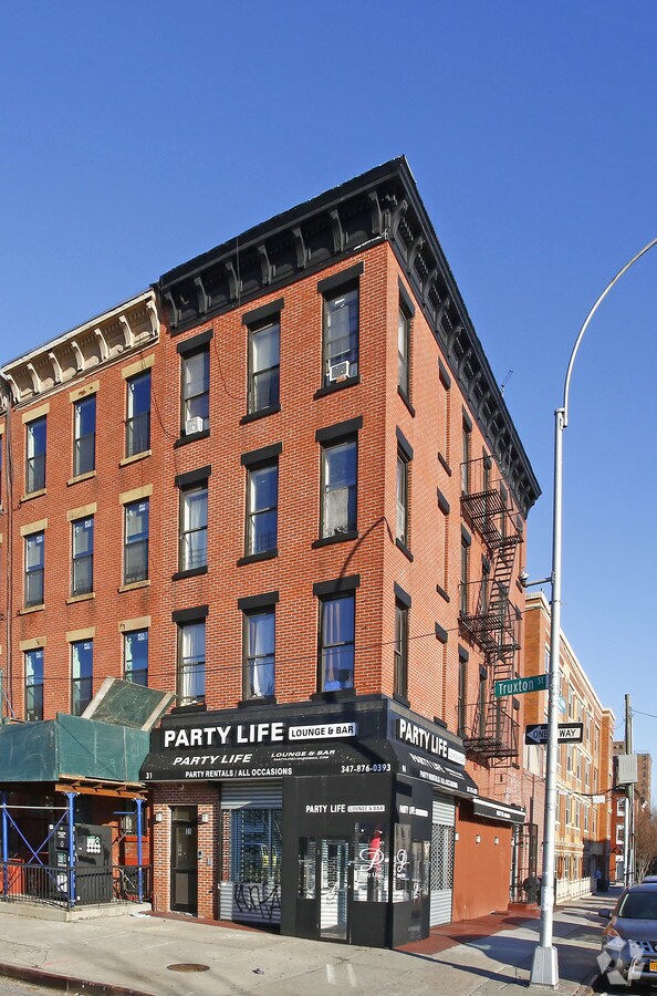31 Truxton St, Brooklyn, NY 11233