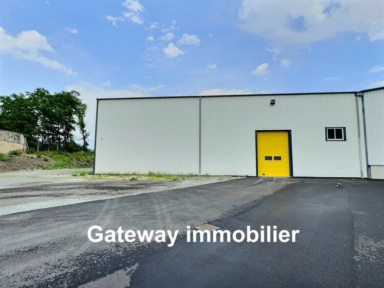 Industrial in Montluçon for lease - Building Photo - Image 1 of 4