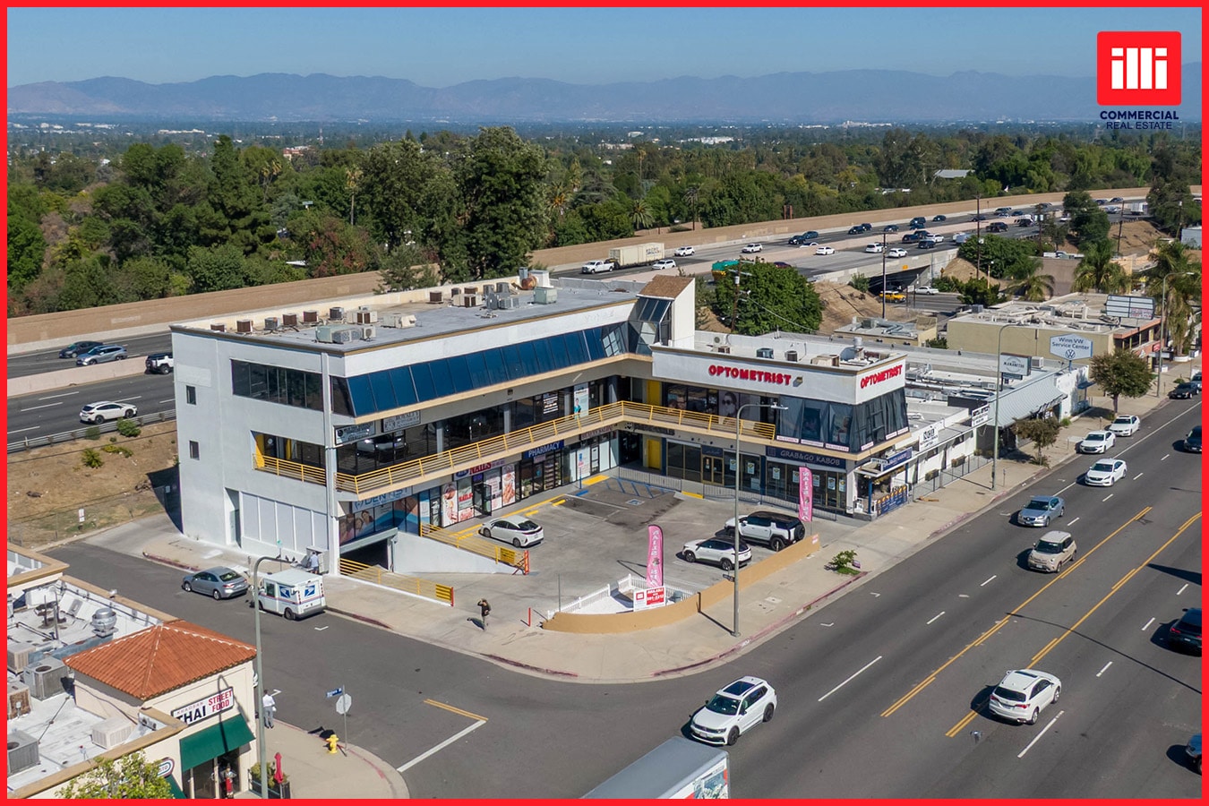 19737 Ventura Blvd, Woodland Hills, CA for lease Building Photo- Image 1 of 3