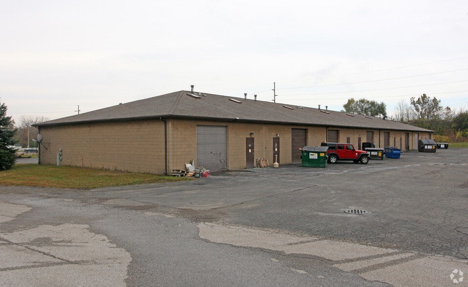 384-398 Morrison Rd, Columbus, OH for lease - Building Photo - Image 1 of 6