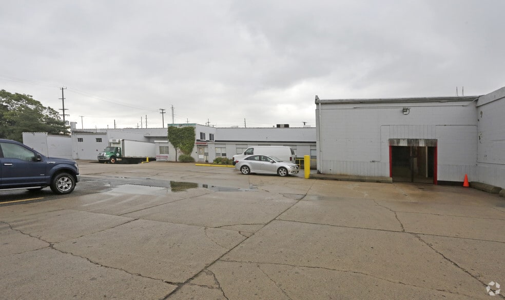 29 W Rundell St, Pontiac, MI for sale - Building Photo - Image 3 of 4