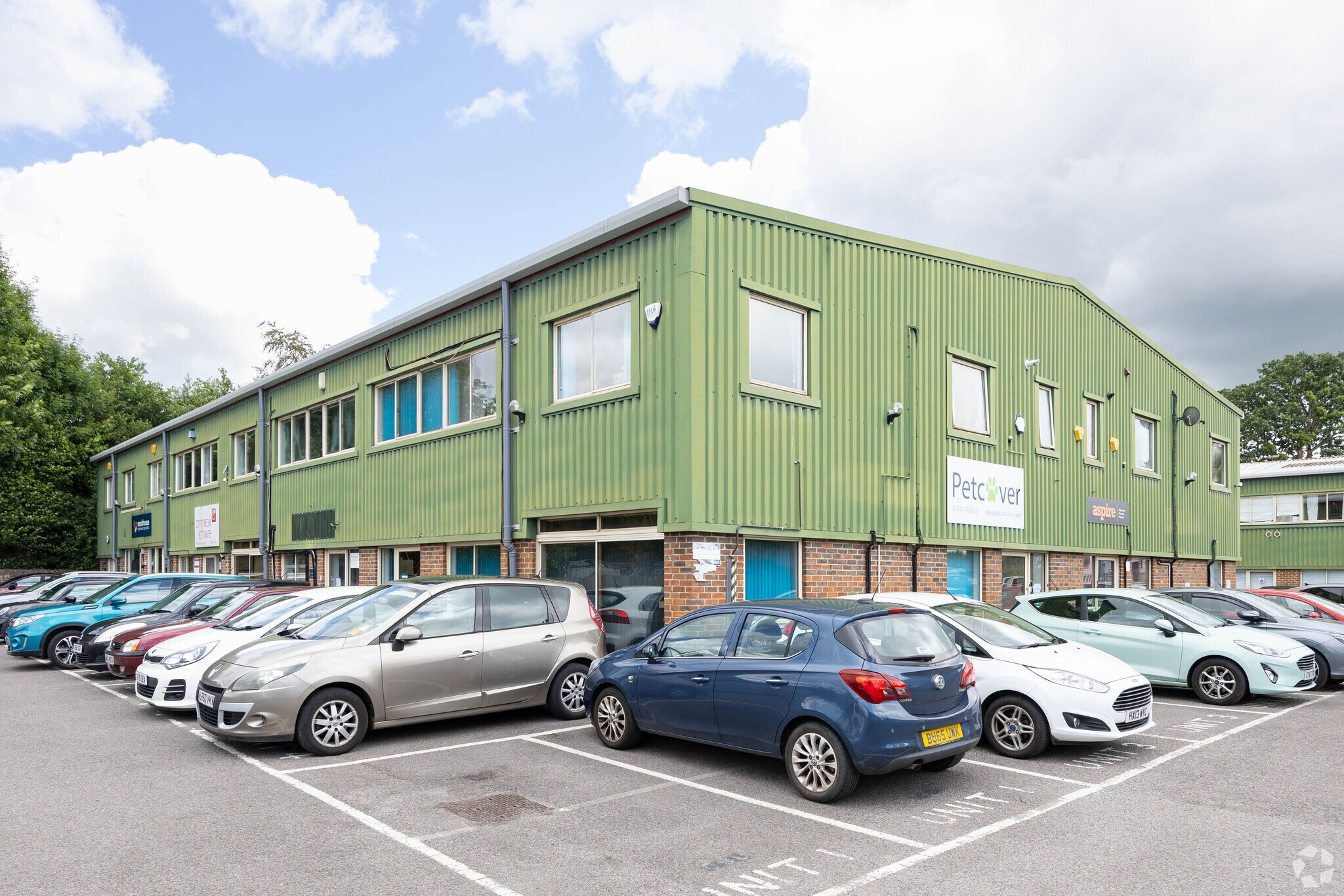 Bridge Rd, Haywards Heath for lease Primary Photo- Image 1 of 5