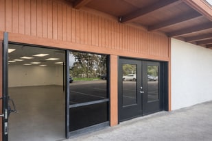 Miramar Retail Park - Bar