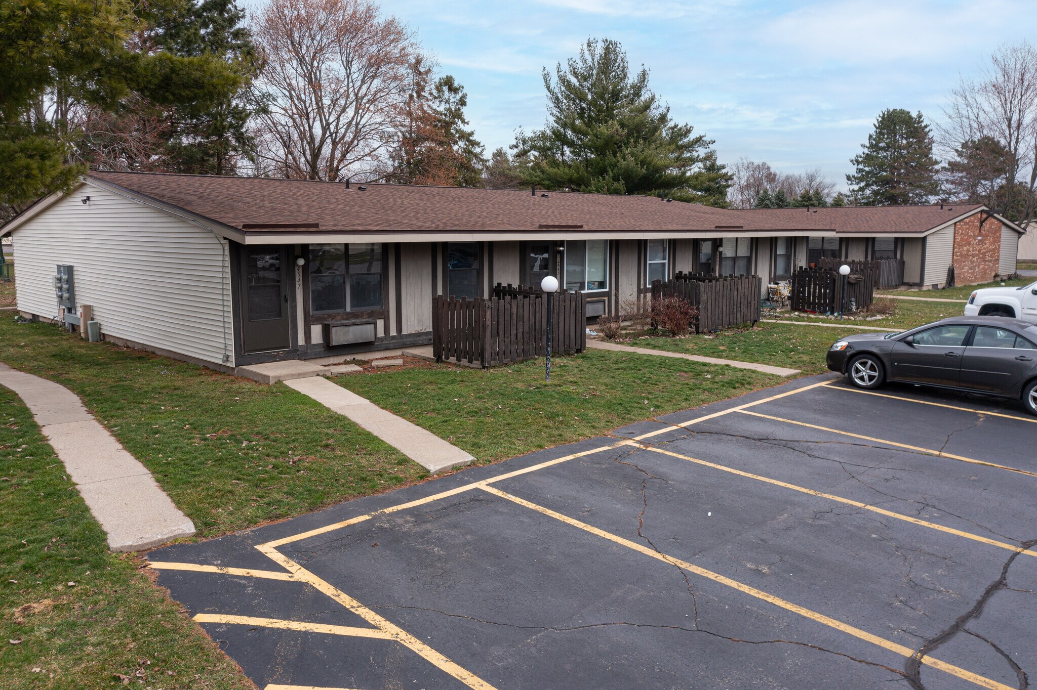 4651 Clayborne Dr, Kalamazoo, MI for sale Building Photo- Image 1 of 1