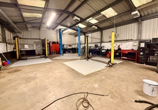 38 Fore St, Ivybridge for lease Interior Photo- Image 1 of 3