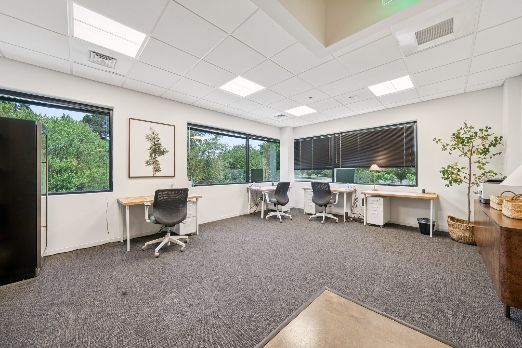 2400 Old Brick Rd, Glen Allen, VA for lease Interior Photo- Image 1 of 5
