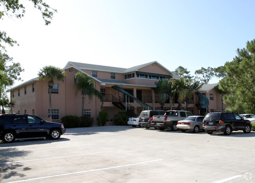 6338 Presidential Ct, Fort Myers, FL for sale - Building Photo - Image 3 of 19