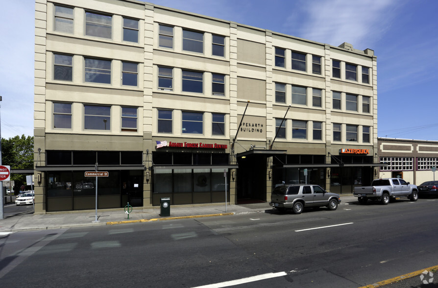 818 Commercial St, Astoria, OR for lease - Building Photo - Image 2 of 5