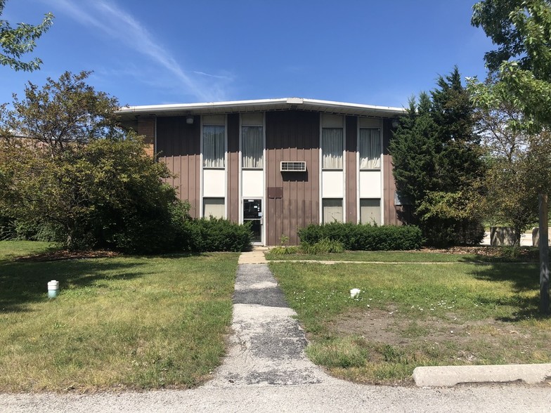 17730 Chicago Ave, Lansing, IL for sale - Building Photo - Image 1 of 1