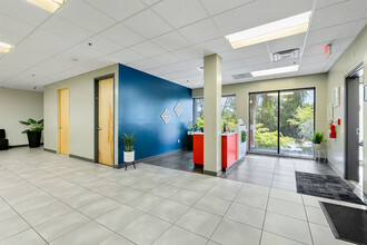 895 SW 30th Ave, Pompano Beach, FL for lease Interior Photo- Image 2 of 9